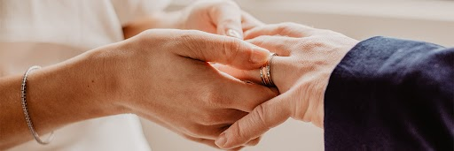 A comprehensive guide to men's wedding rings