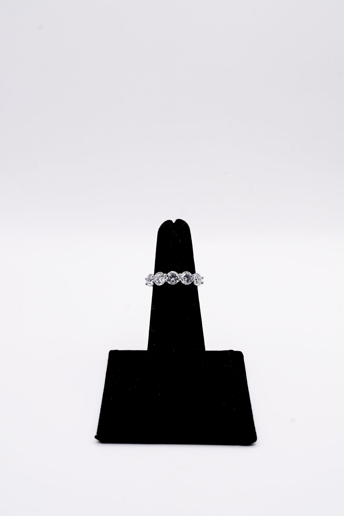 14k white gold diamond band