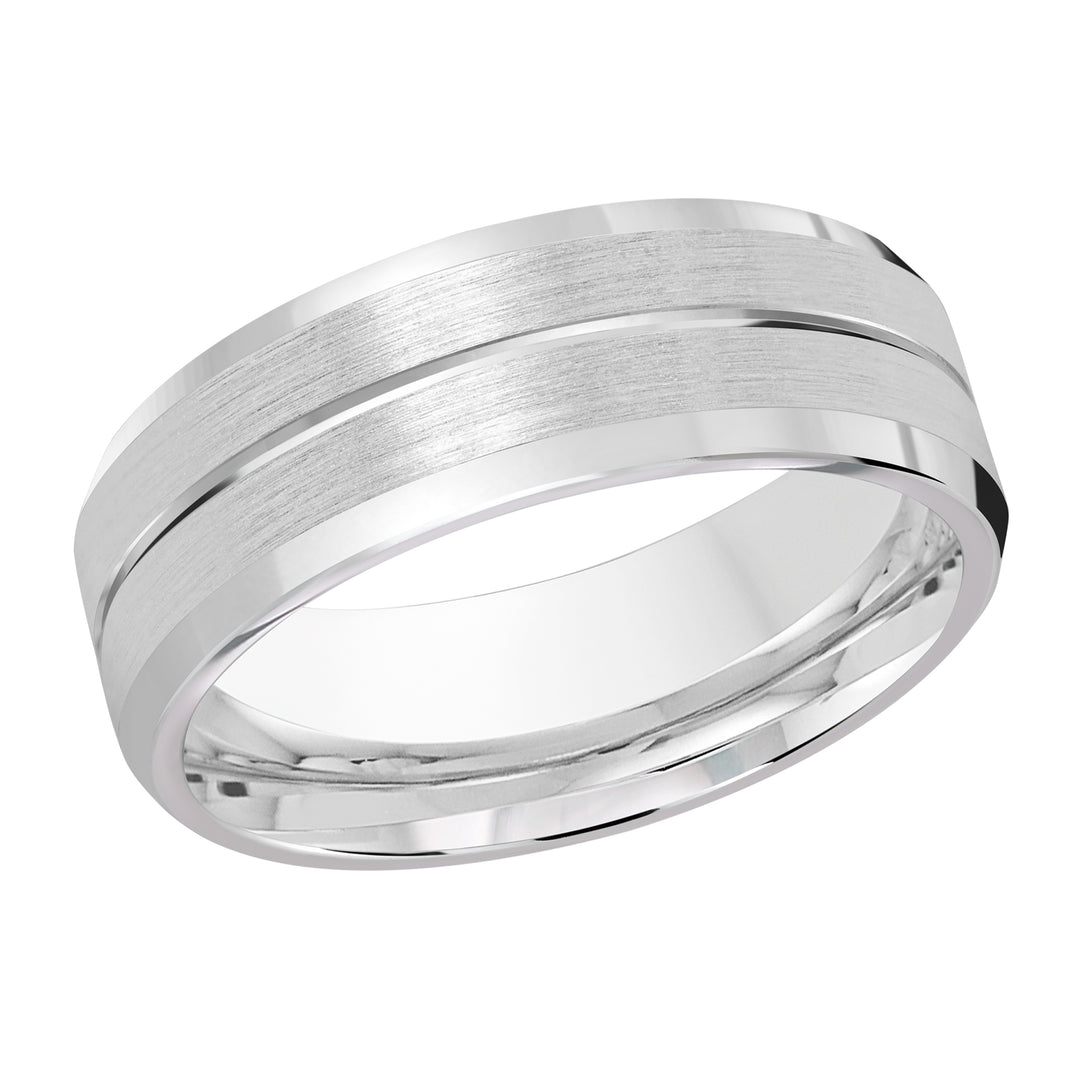 This elegant 6mm white gold wedding ring features a high polish groove along its satin center and is finished off with slanted high polish edges.